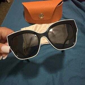 New Tory Burch Sunglasses TY 7184 U 192987 Black With Ivory Piping